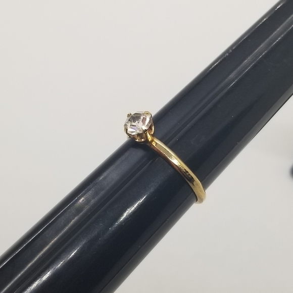 gold tone rhinestone ring size 7.75 - Picture 3 of 4